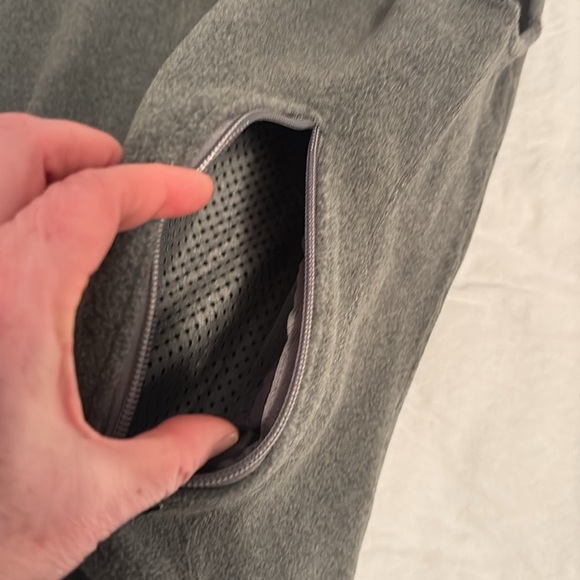 Patagonia Gray Synchilla Vest Size M (see measurements) - Picture 7 of 9